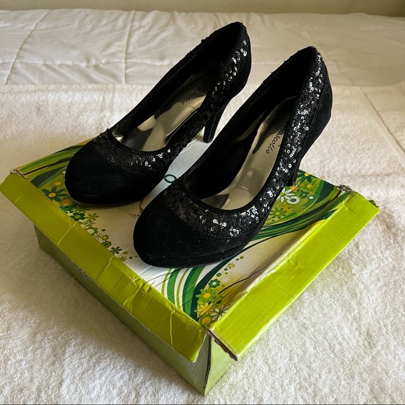 Heels 👠 - Picture 4 of 5